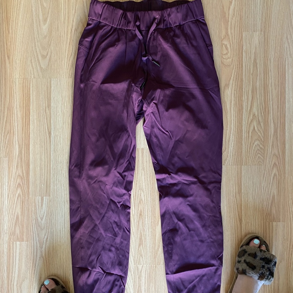 Lululemon On the Fly pant